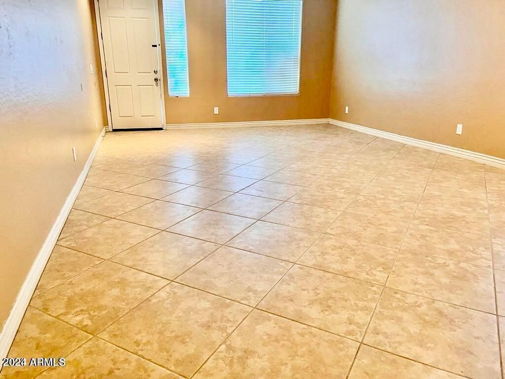 4543 E Gleneagle Drive