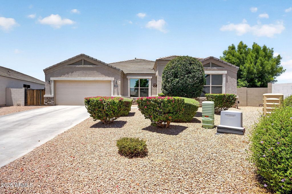 Photo of 36162 N Quiros Drive, San Tan Valley, AZ 85143 (MLS # 7038469)