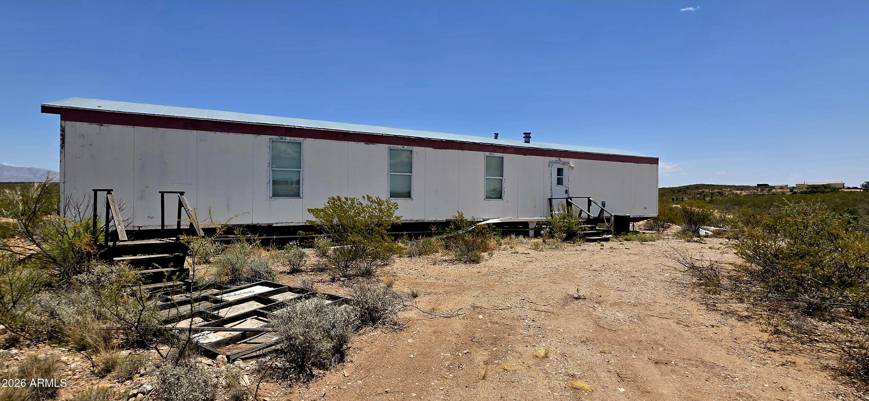 1913 N ROXIE Road