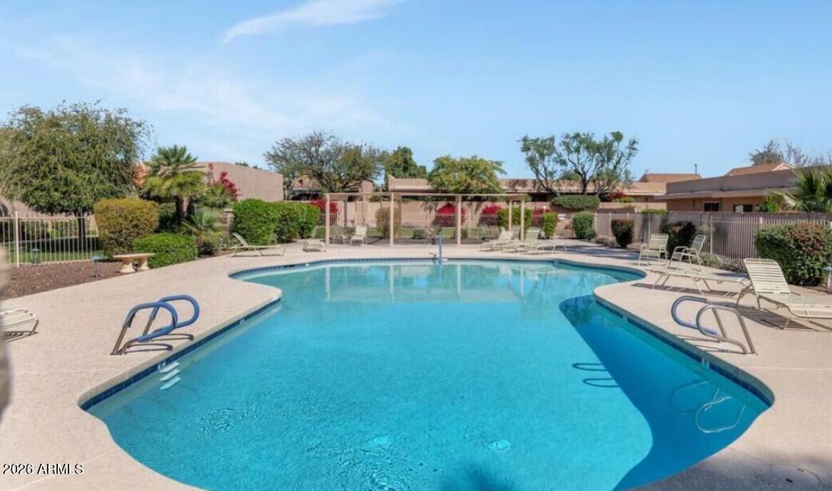 SCOTTSDALE VISTA NORTH TOWNHOMES - Residential