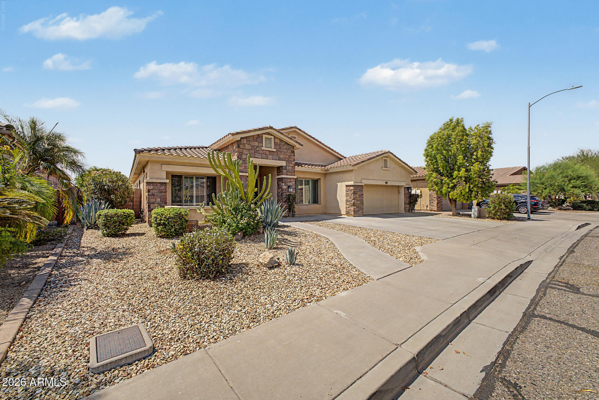 2335 W MAYA Way