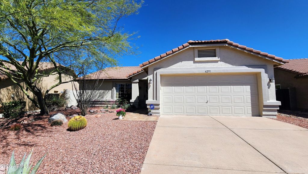 Photo of 4291 S Louie Lamour Drive, Gold Canyon, AZ 85118 (MLS # 7000388)
