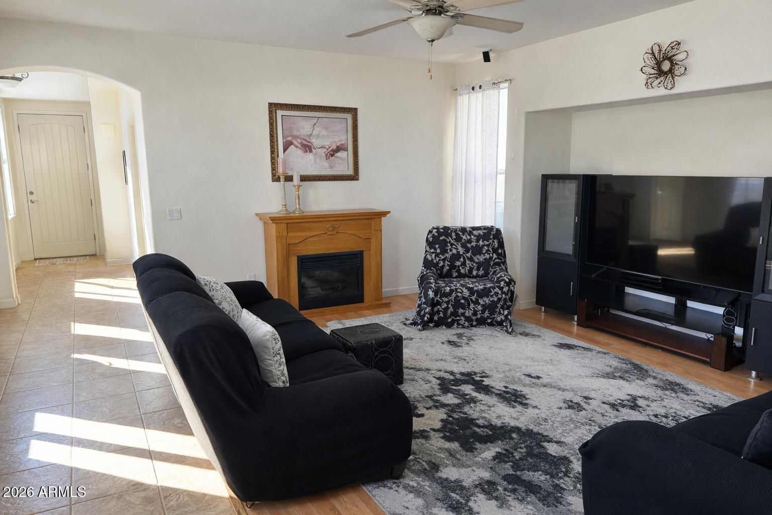 2056 E STEPHENS Place