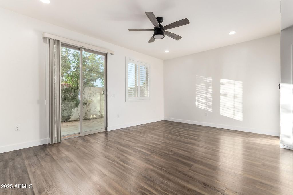 Photo of 1270 E Curry Road, Tempe, AZ 85288 (MLS # 6950856)