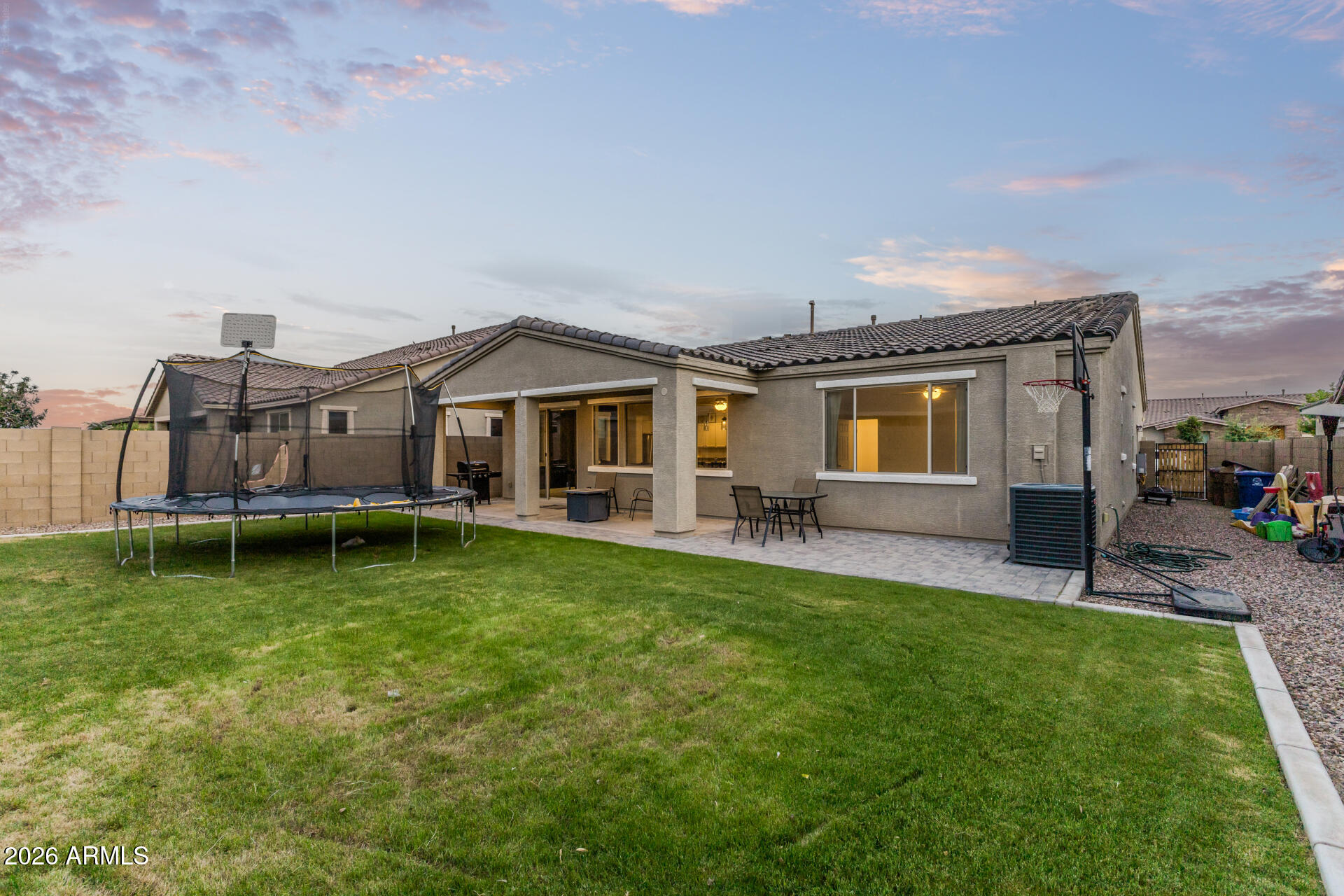 23130 E CAMINA PLATA --