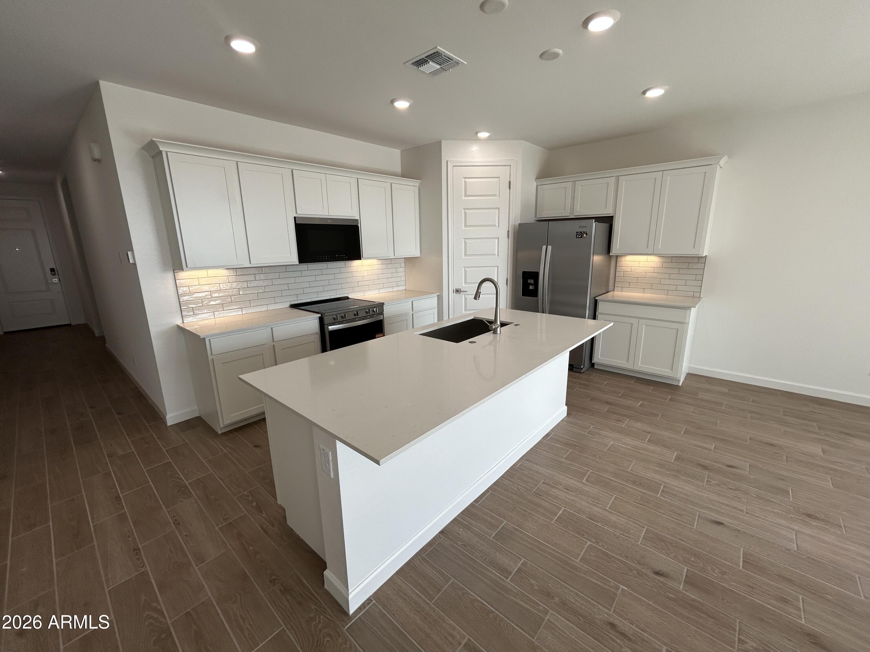 17709 W TURQUOISE Avenue