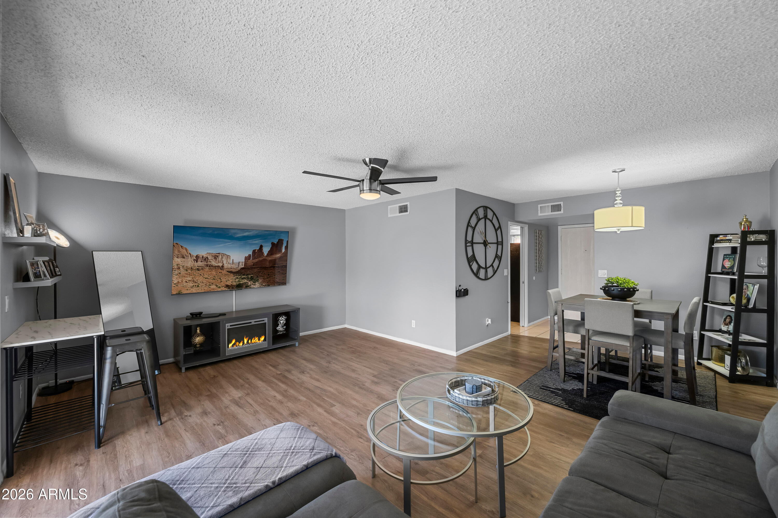 2355 W VOLTAIRE Avenue