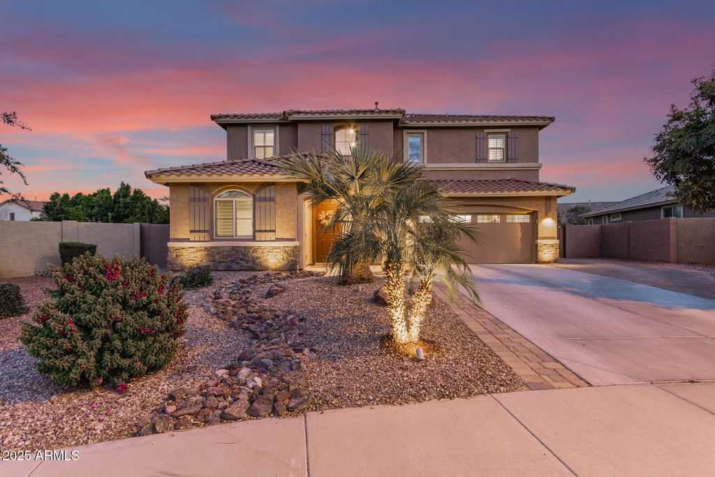 Photo of 1179 E Regent Drive, Gilbert, AZ 85298 (MLS # 6974147)