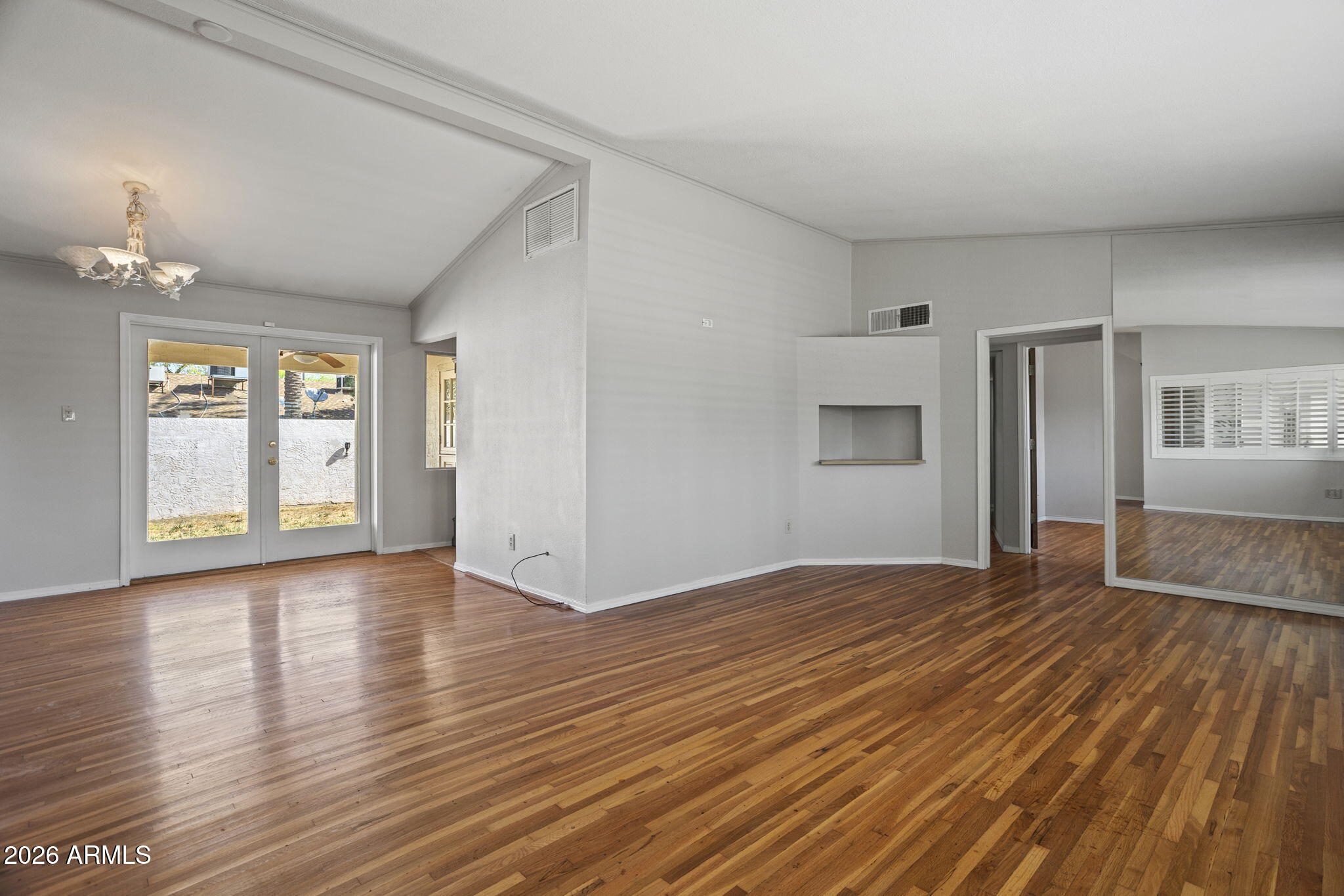 10 W PALMCROFT Drive