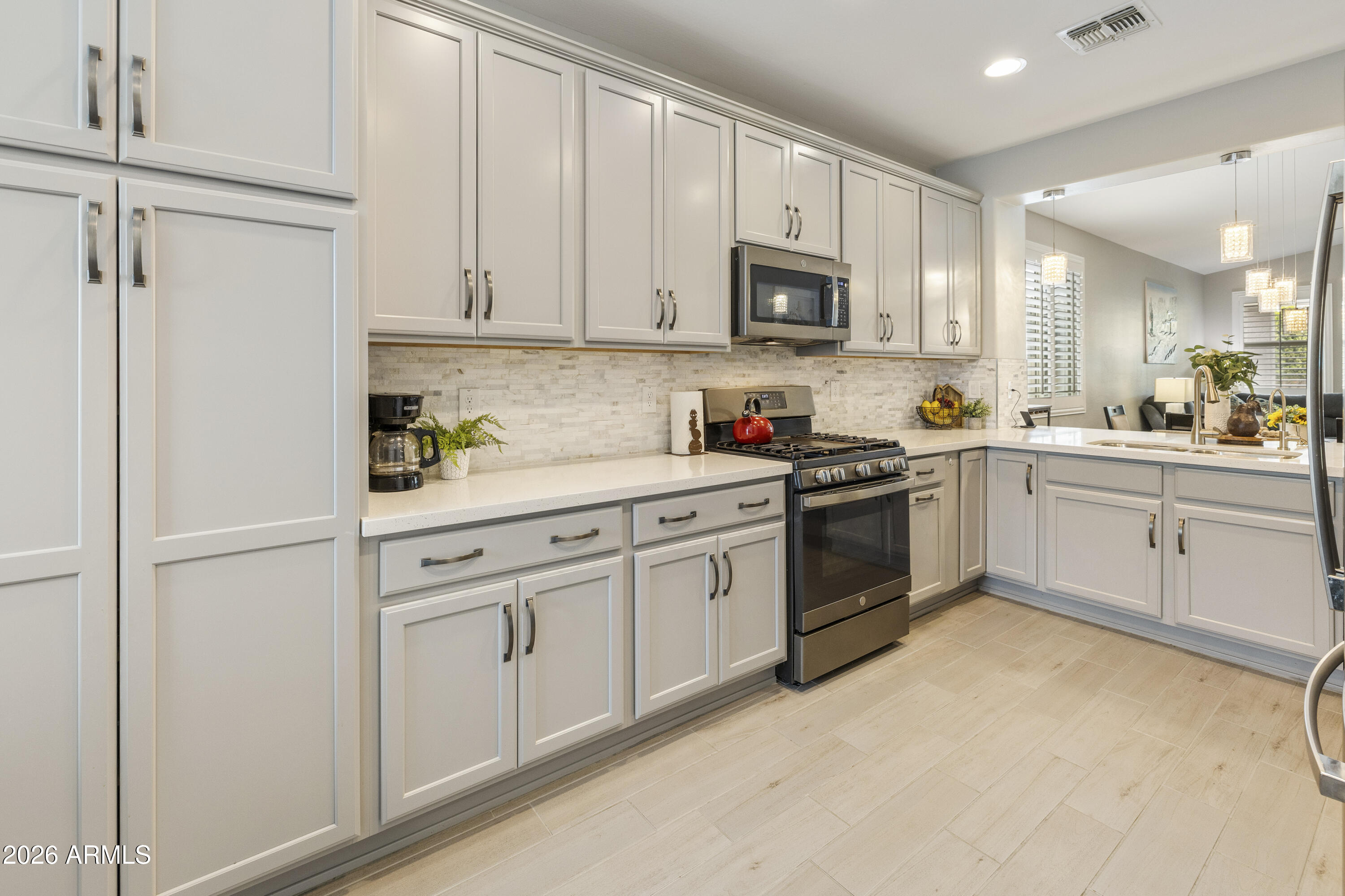 10648 E TEXAS Avenue