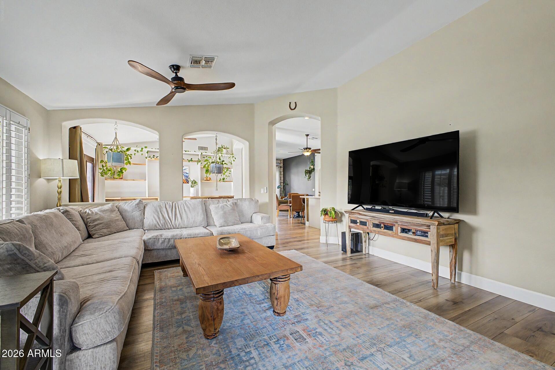 8246 W ROSE GARDEN Lane