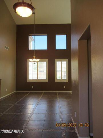 3928 E Parkview Drive