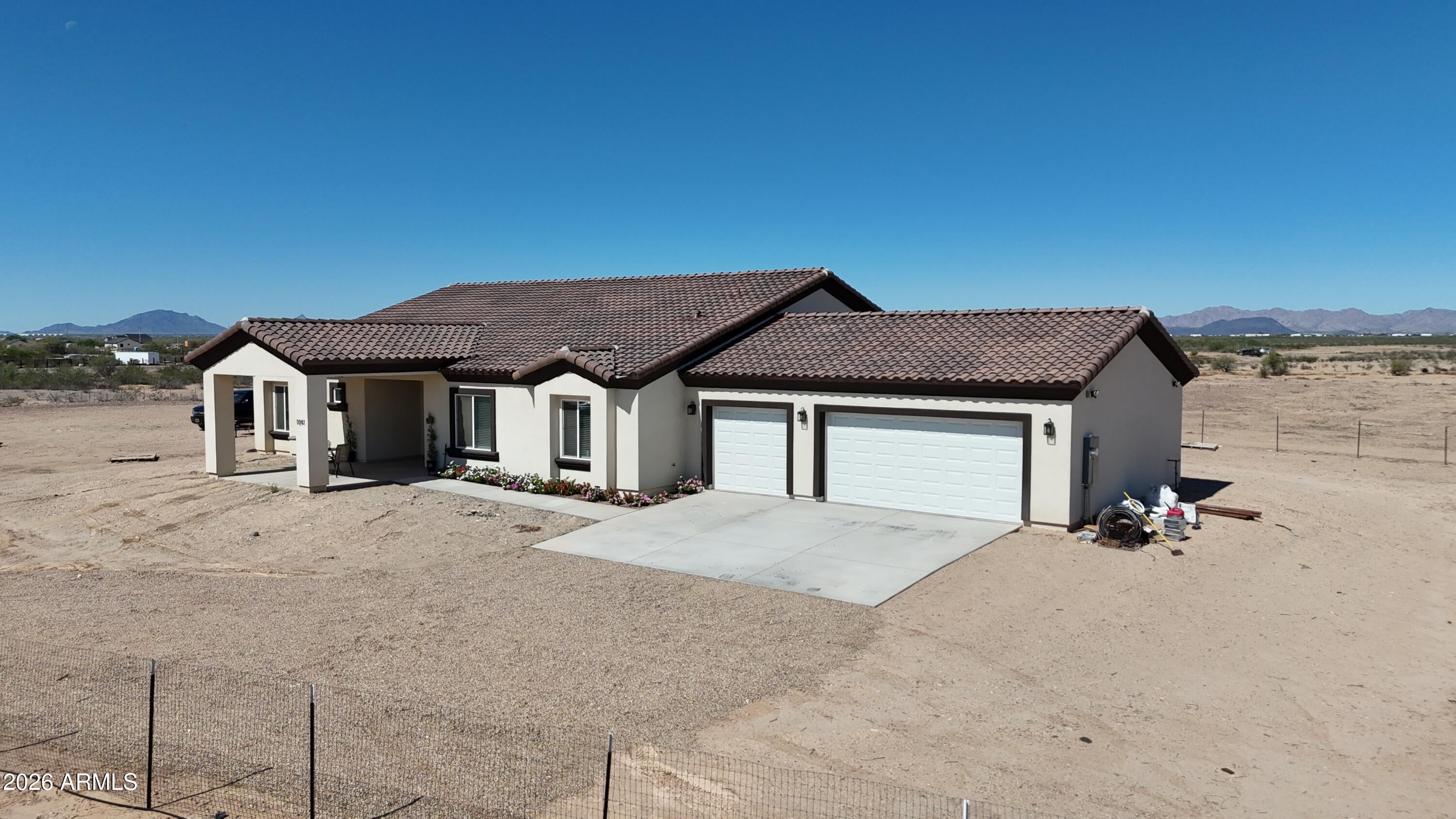 1041 N 371ST Lane