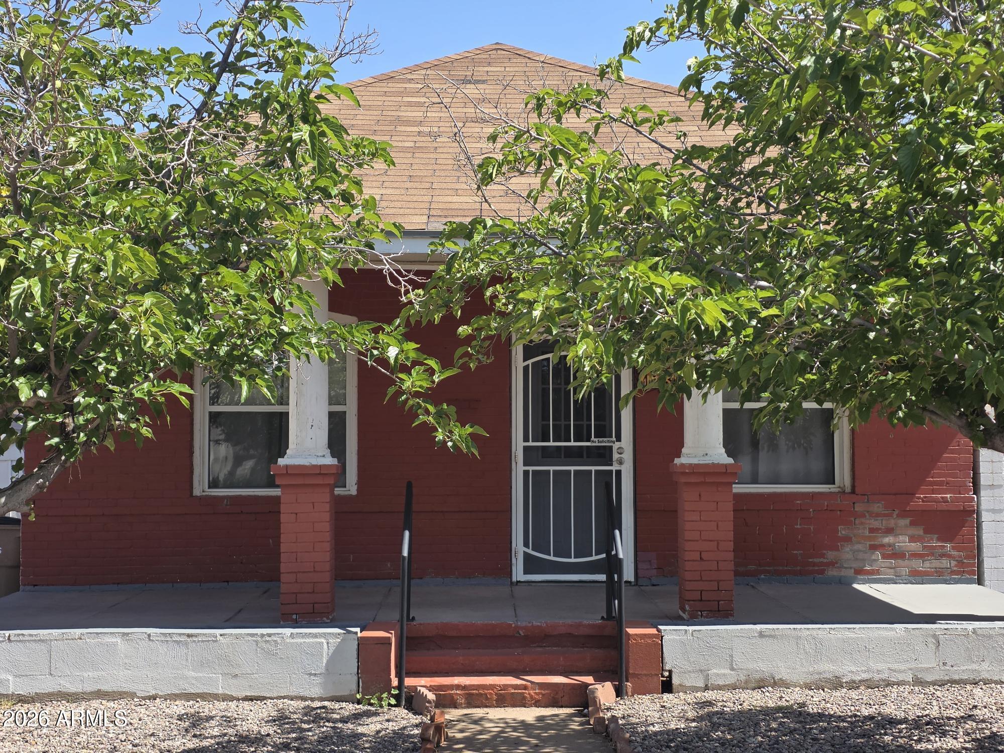 1236 E 13th Street