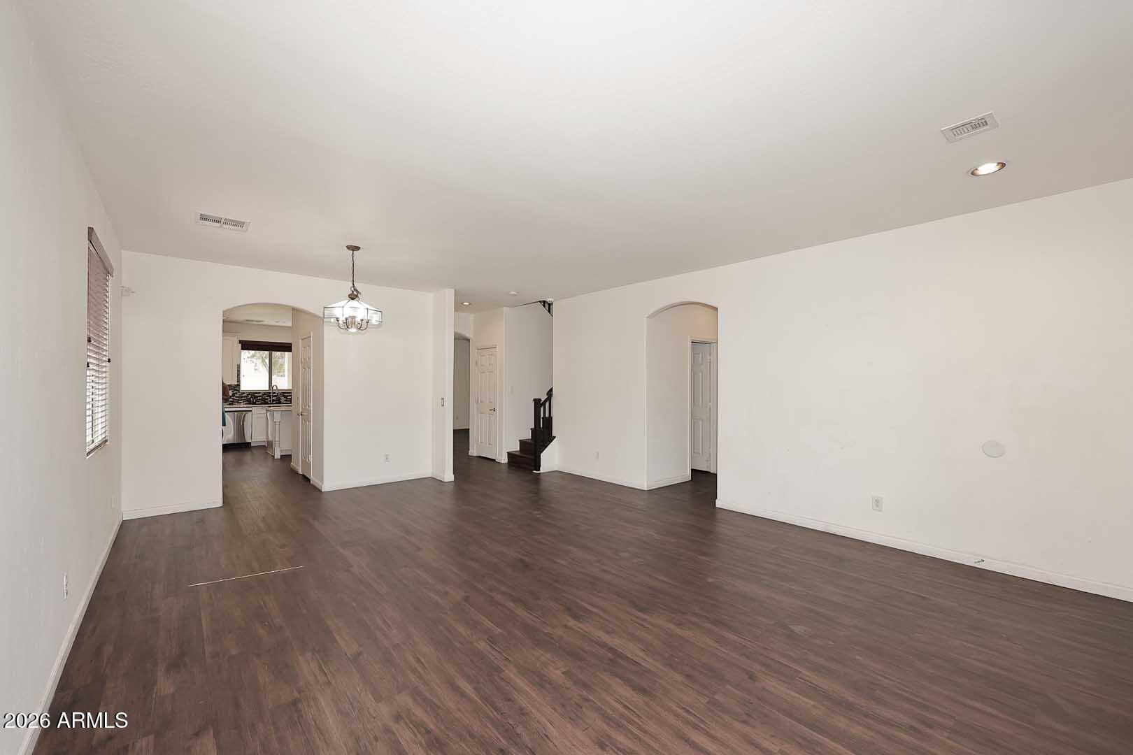 43671 W KNAUSS Drive