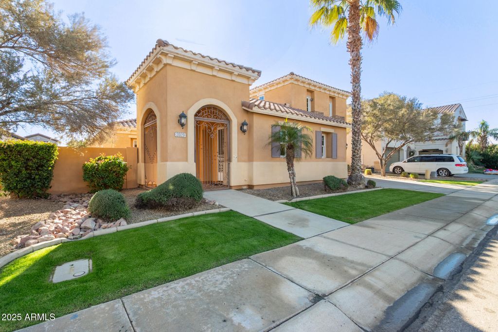 Photo of 2029 E Hackberry Place, Chandler, AZ 85286 (MLS # 6958276)