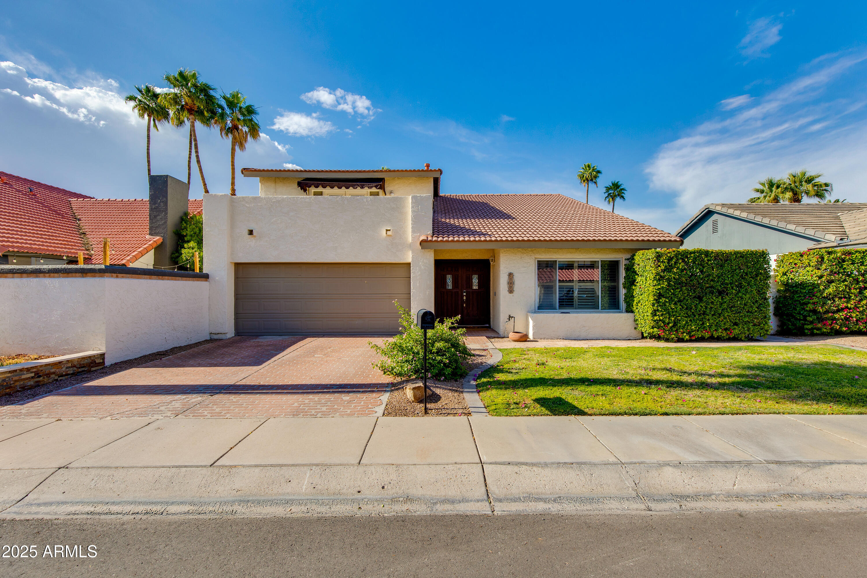 1608 E WEATHERVANE Lane