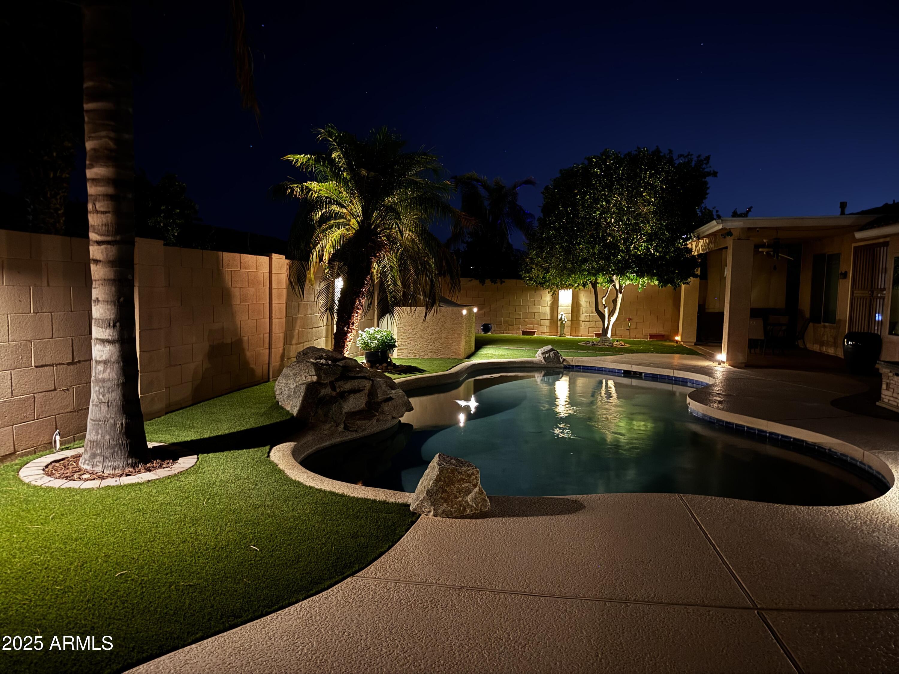 2163 E FIRESTONE Drive