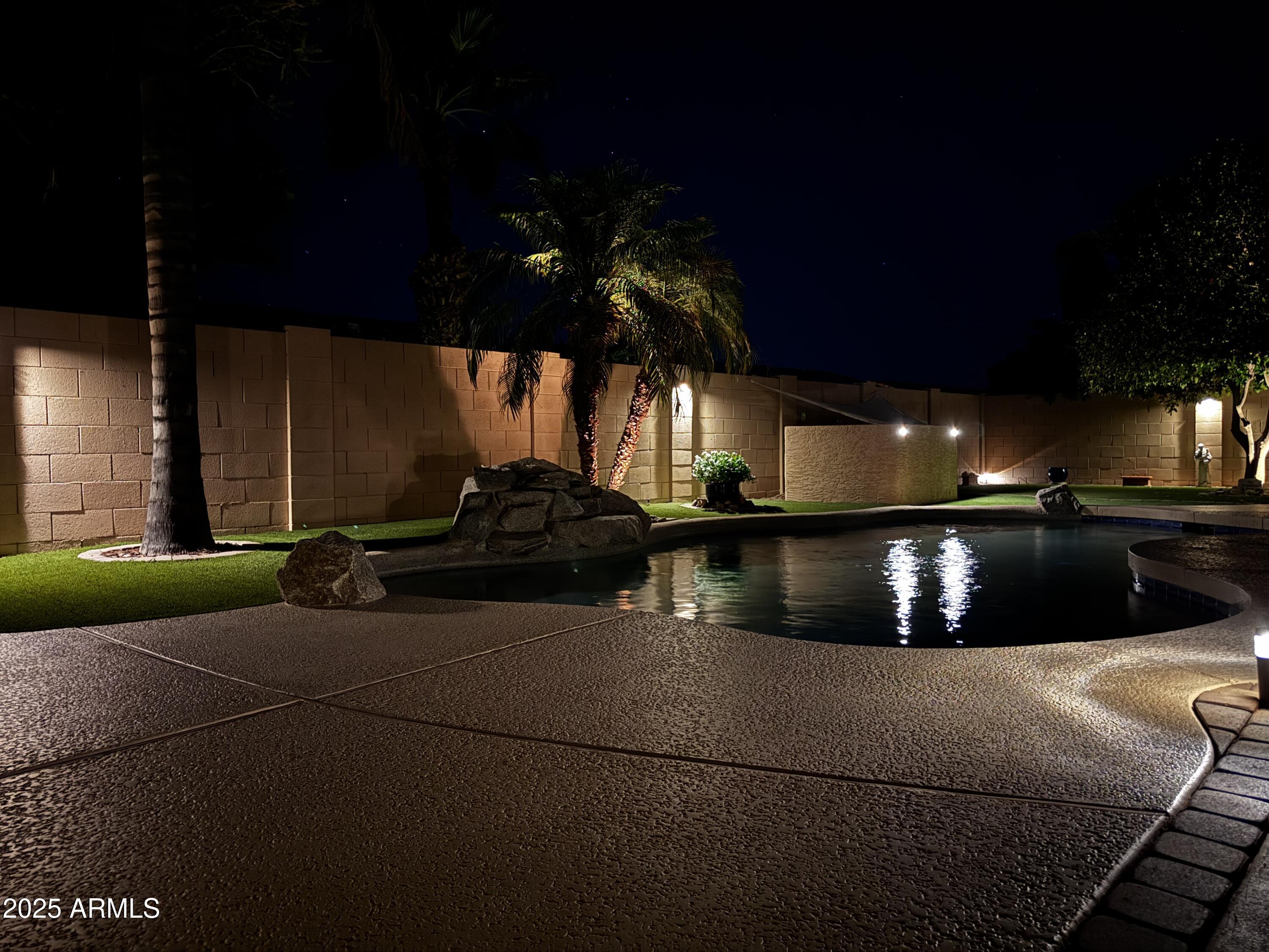 2163 E FIRESTONE Drive