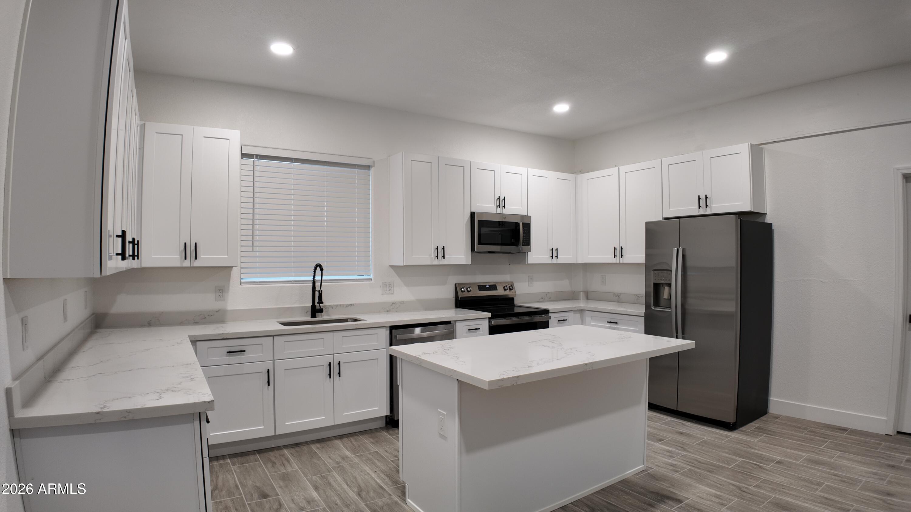 1109 W BROADWAY Road B