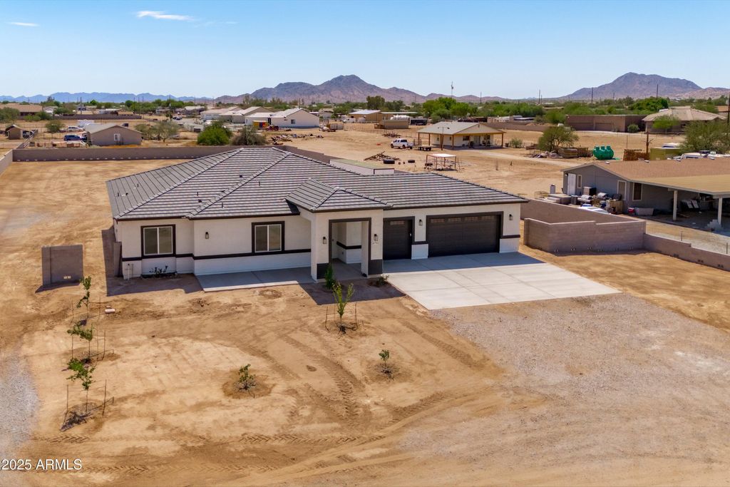 Photo of 20765 W Cheyenne Road, Buckeye, AZ 85326 (MLS # 6924006)