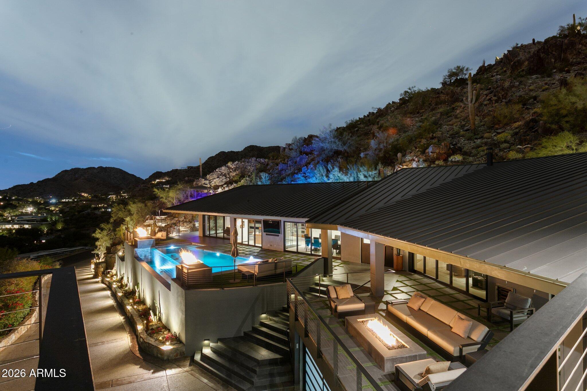 7517 N MOONLIGHT Way