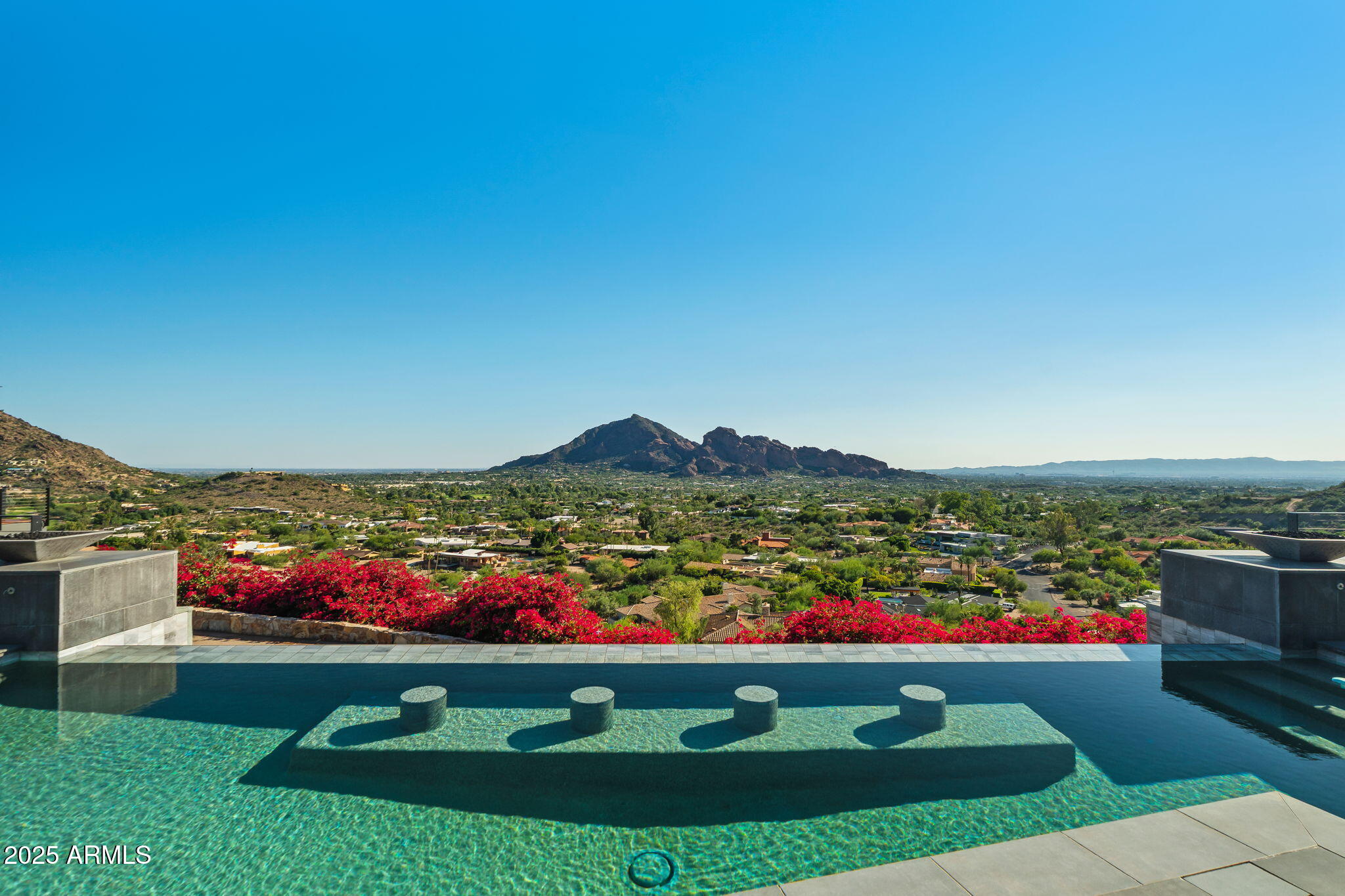 7517 N MOONLIGHT Way