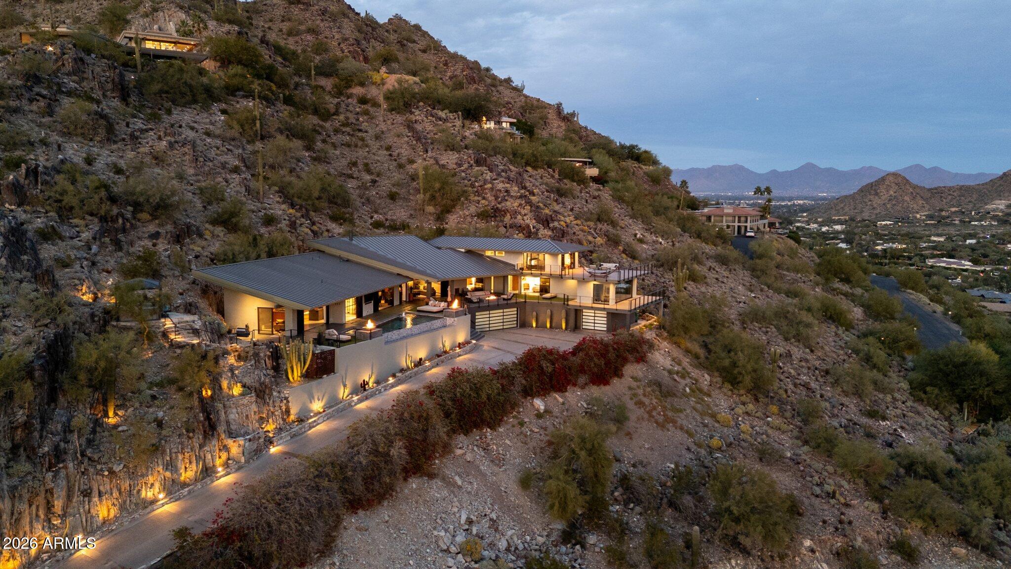 7517 N MOONLIGHT Way