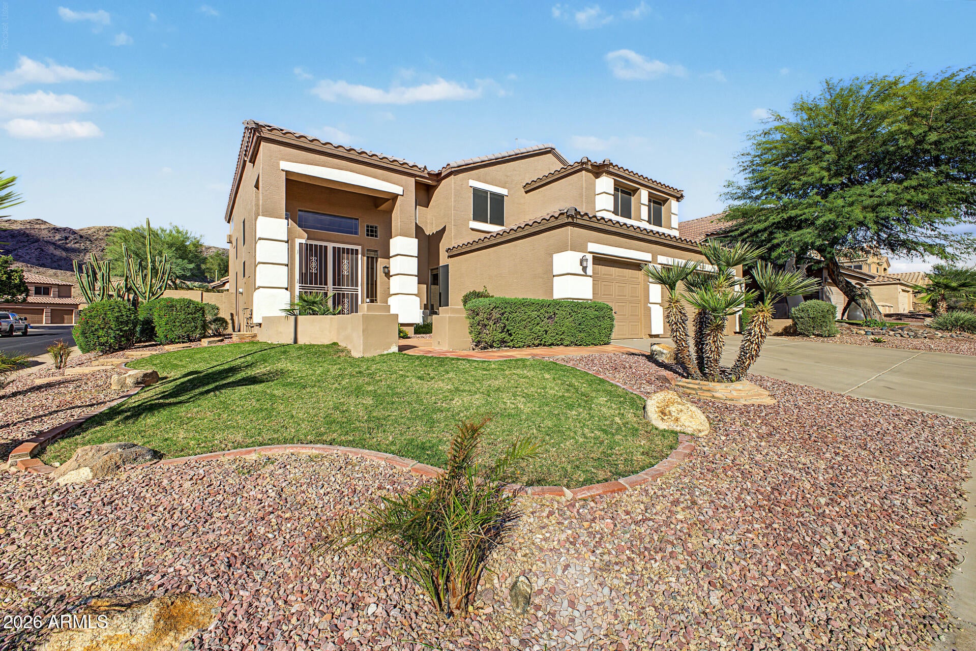 1758 W CATHEDRAL ROCK Drive