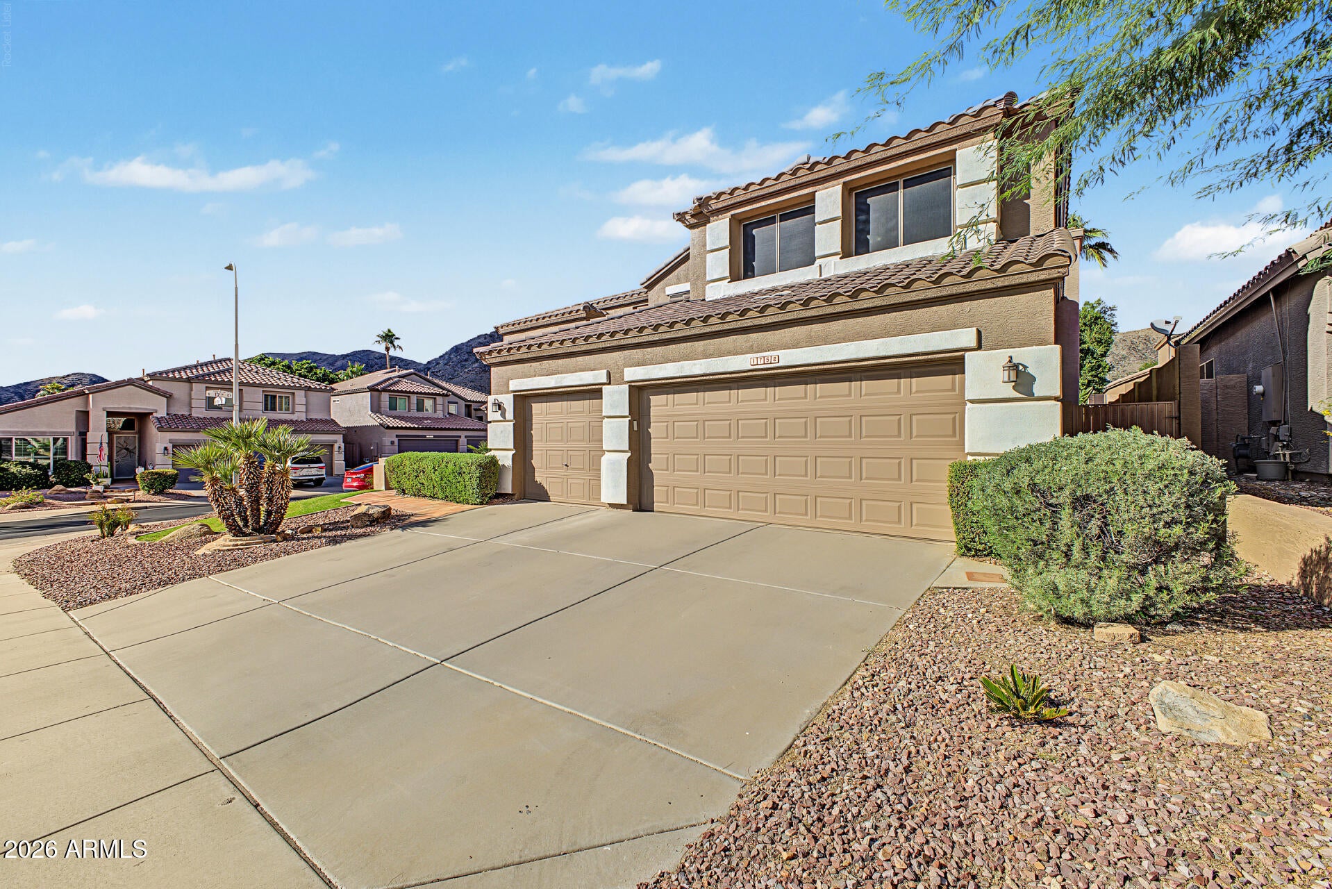 1758 W CATHEDRAL ROCK Drive