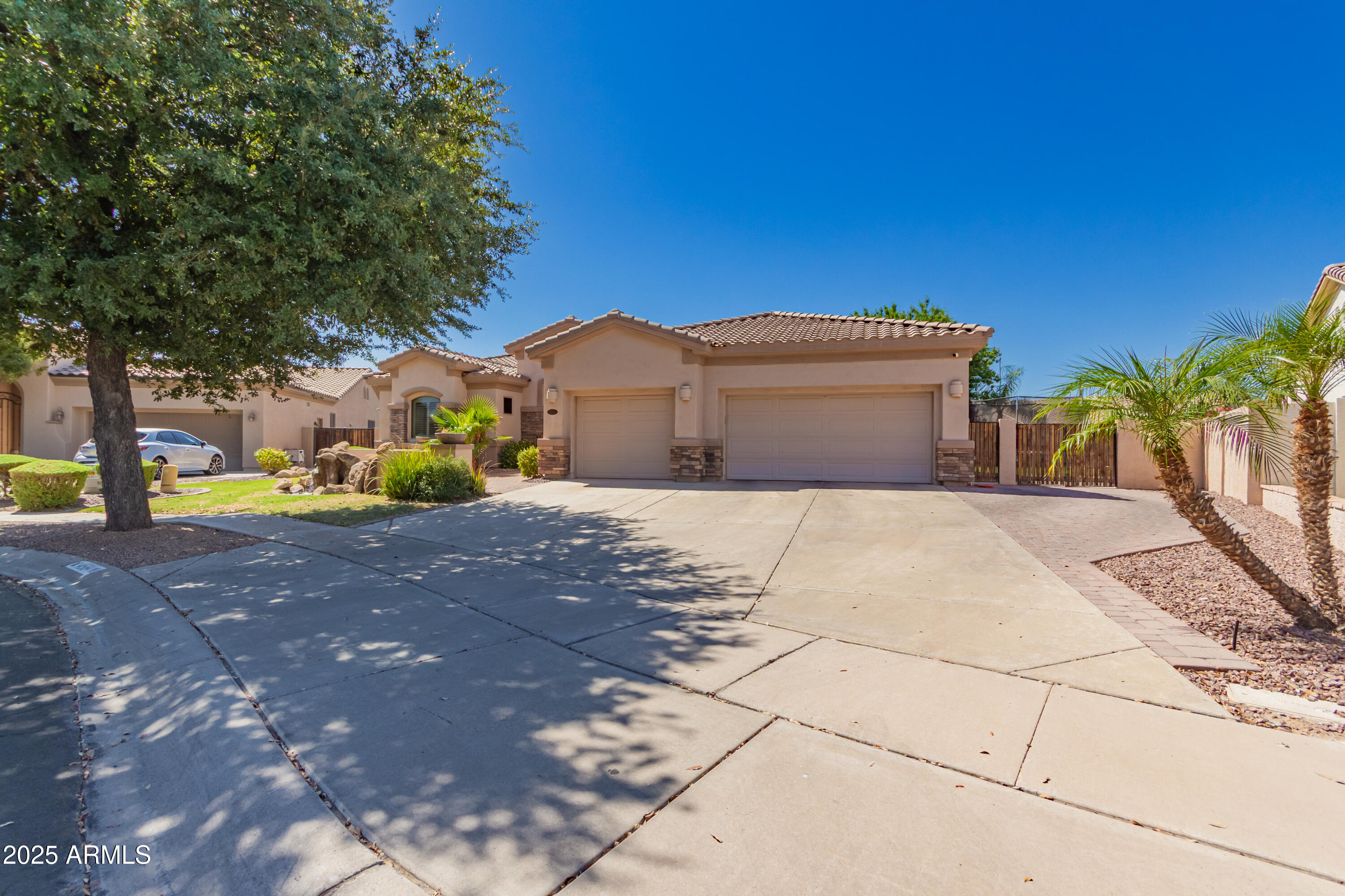 4584 E REINS Road