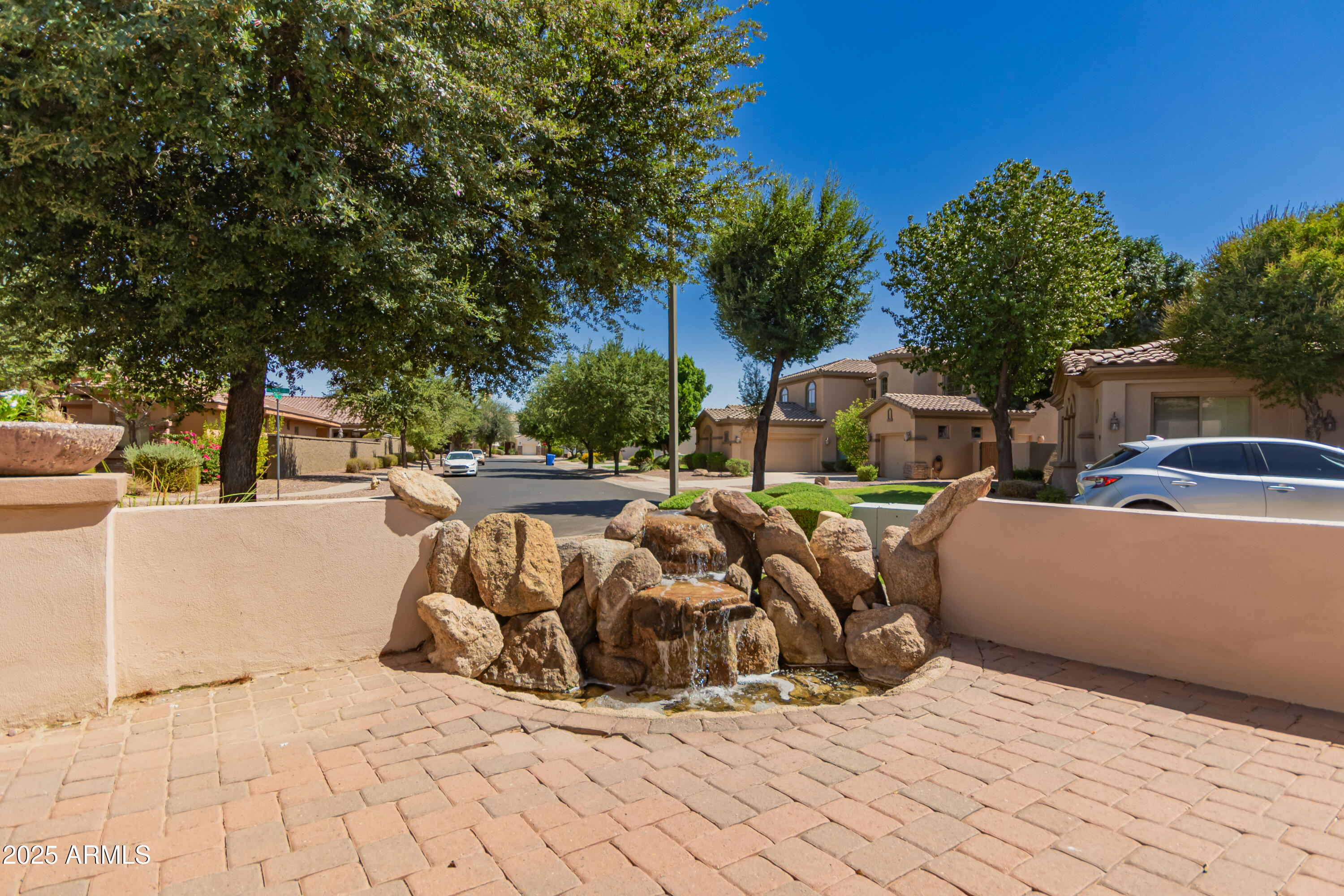 4584 E REINS Road