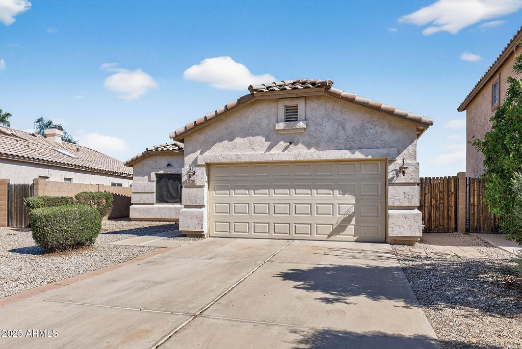 Photo of 11016 W Almeria Road, Avondale, AZ 85392 (MLS # 6923790)