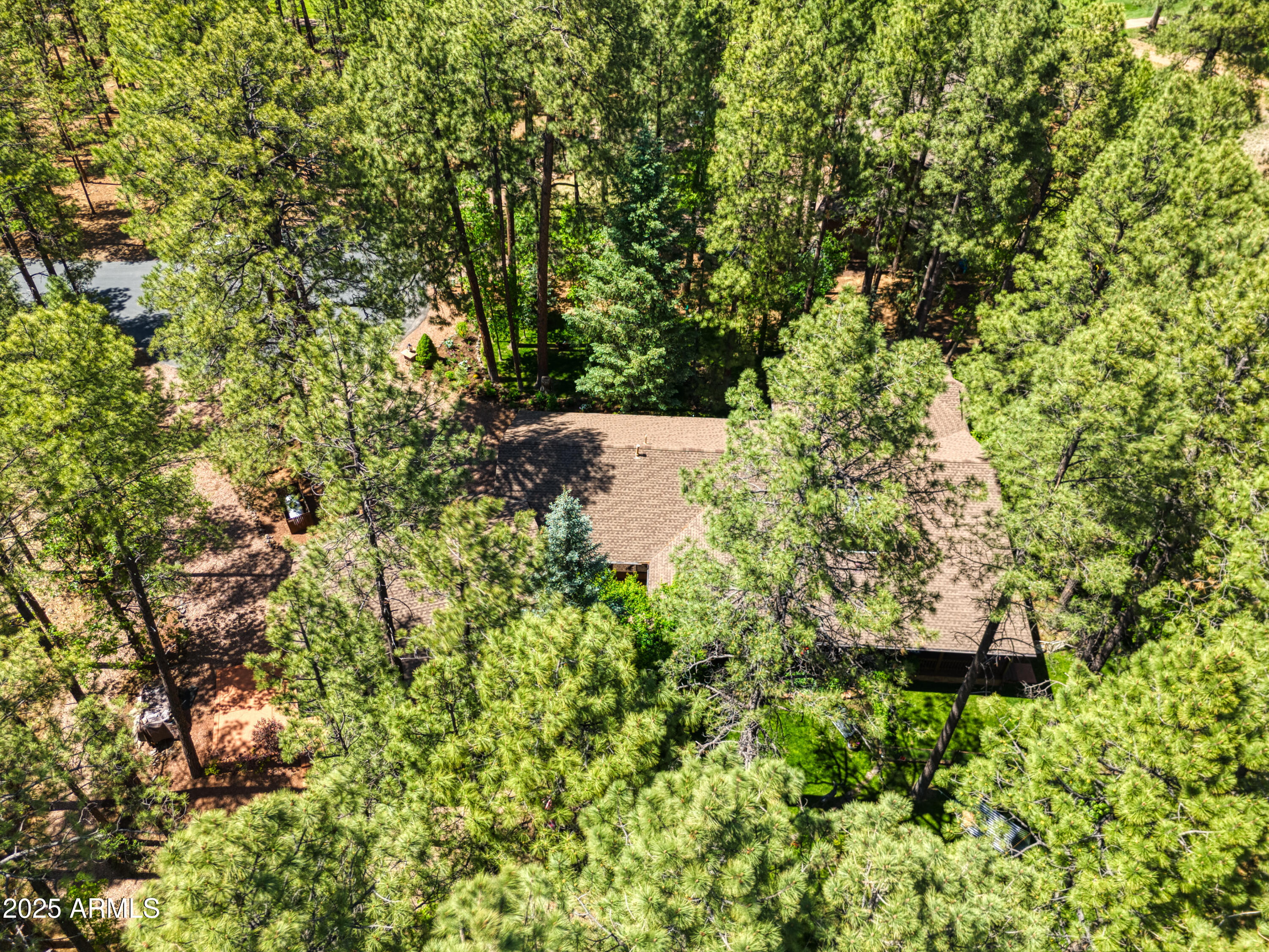3437 RED ROBIN Road