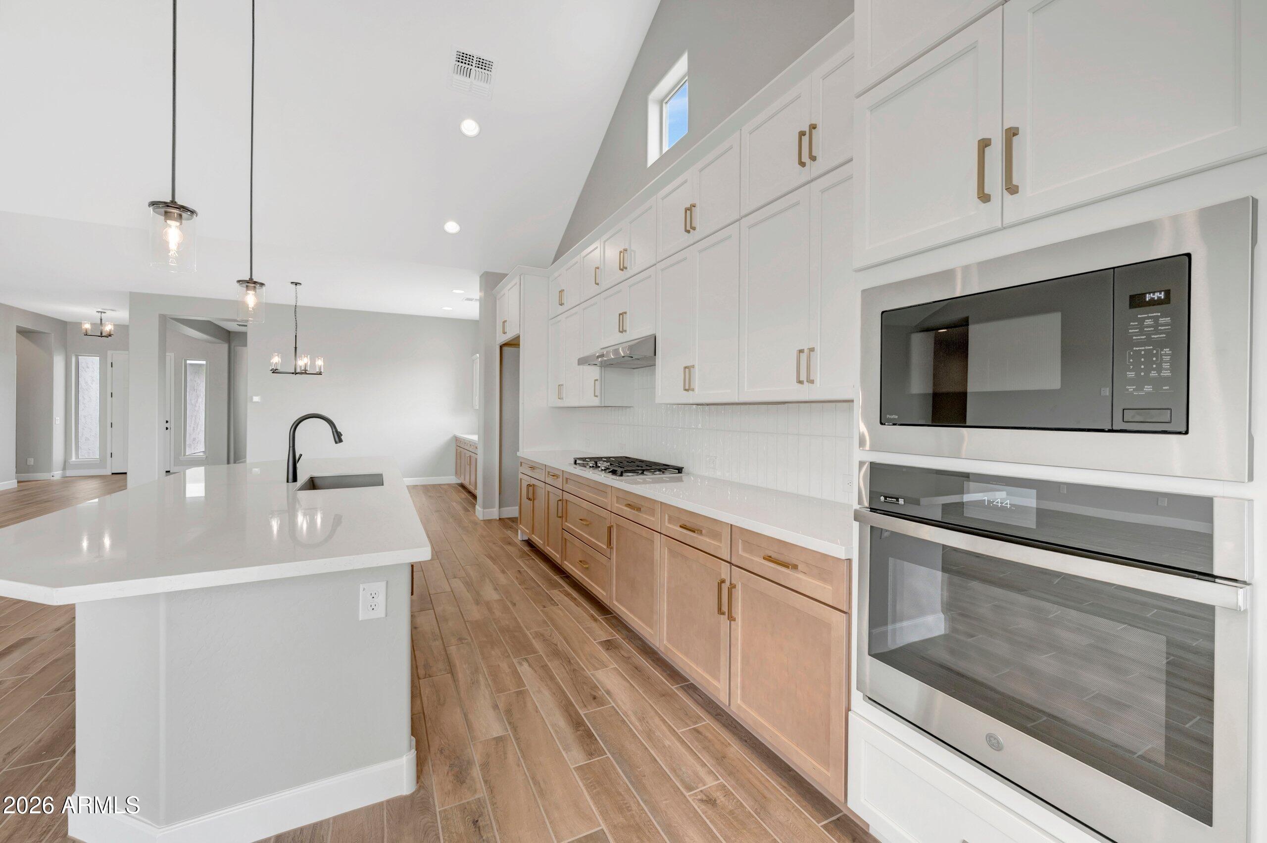 BLOSSOM ROCK PHASE 1 2022084918 - Residential