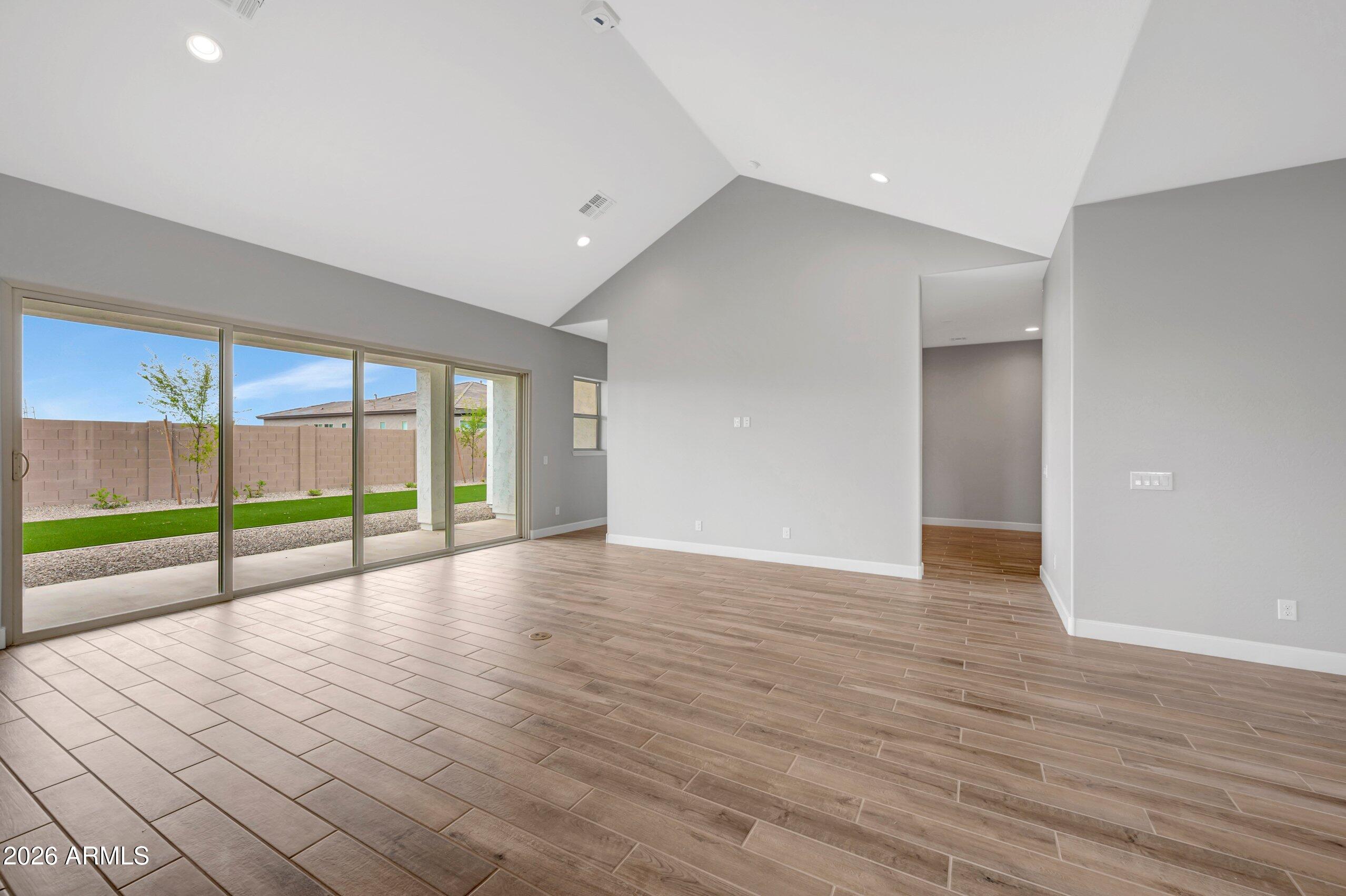 BLOSSOM ROCK PHASE 1 2022084918 - Residential