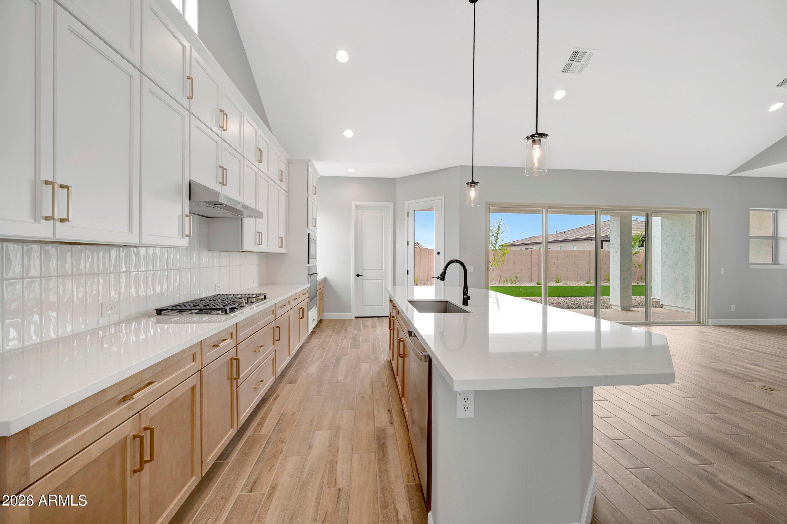 BLOSSOM ROCK PHASE 1 2022084918 - Residential