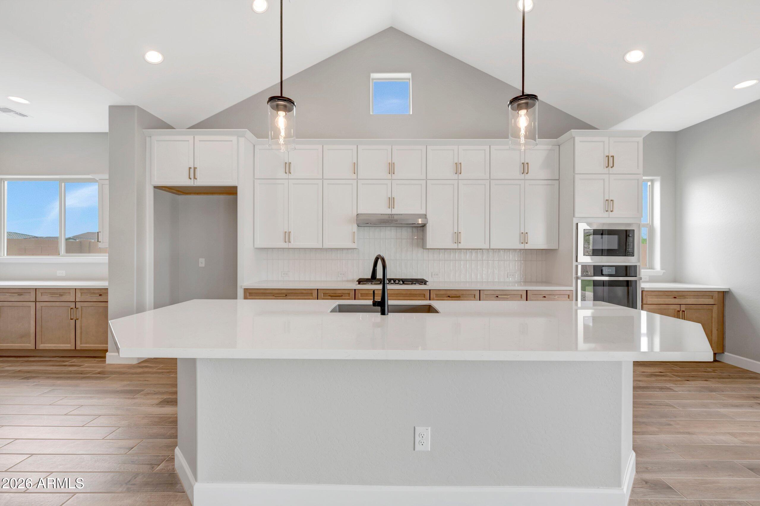 BLOSSOM ROCK PHASE 1 2022084918 - Residential