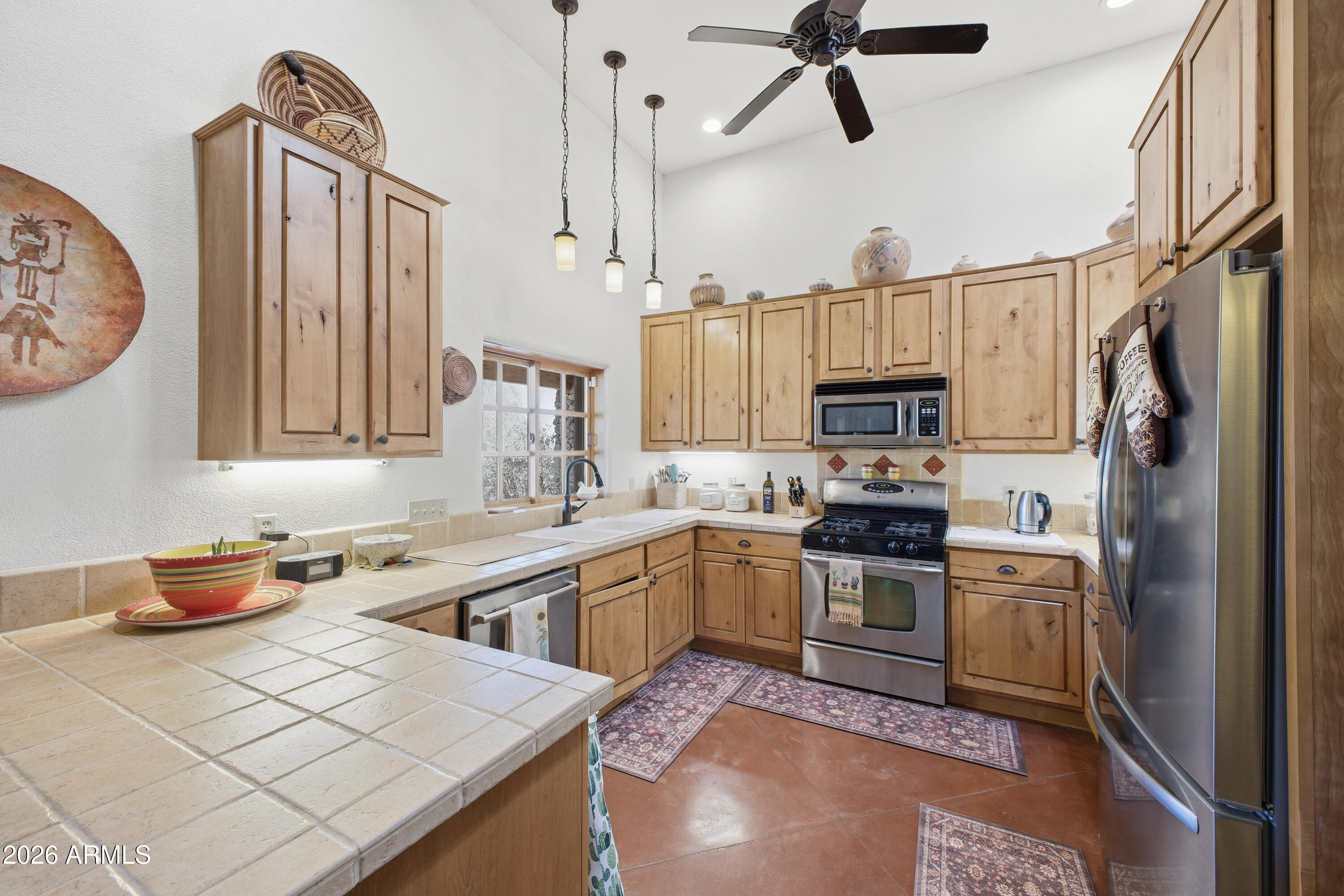 1006 E ANGEL BASIN Road