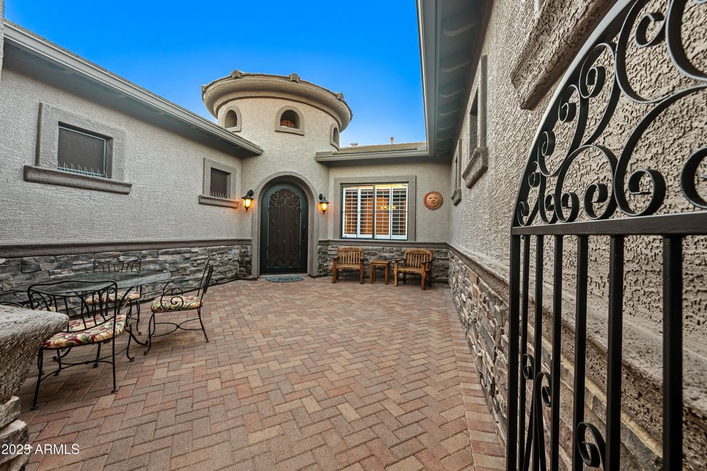 Photo of 4126 S Last Chance Trail, Gold Canyon, AZ 85118 (MLS # 6930496)