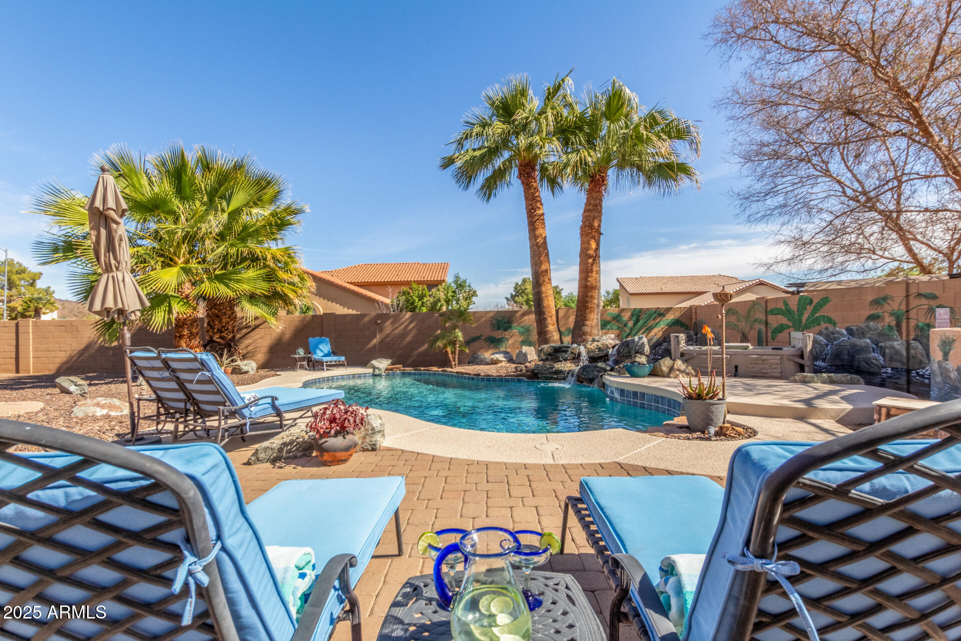 4937 W DESERT HOLLOW Drive