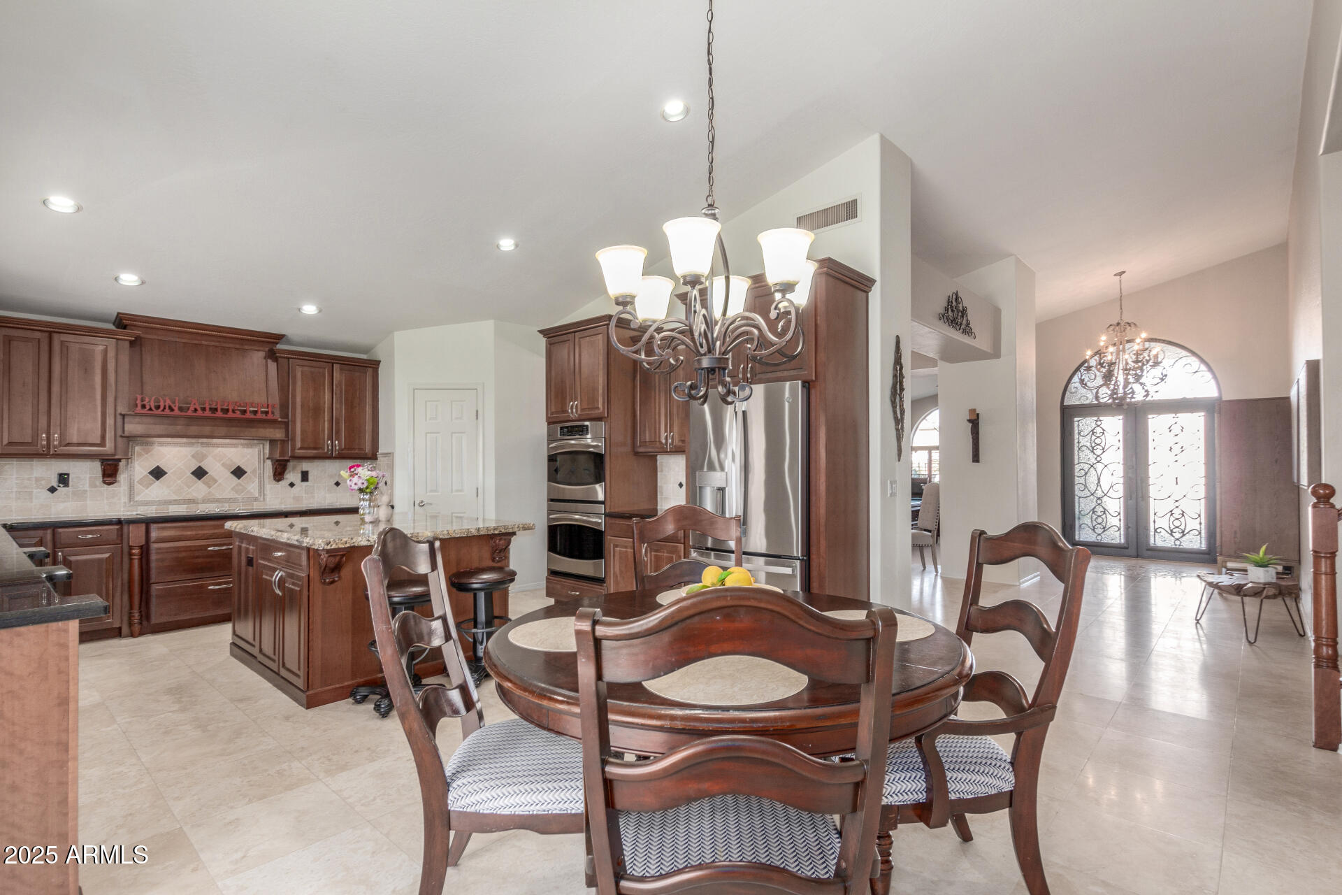4937 W DESERT HOLLOW Drive
