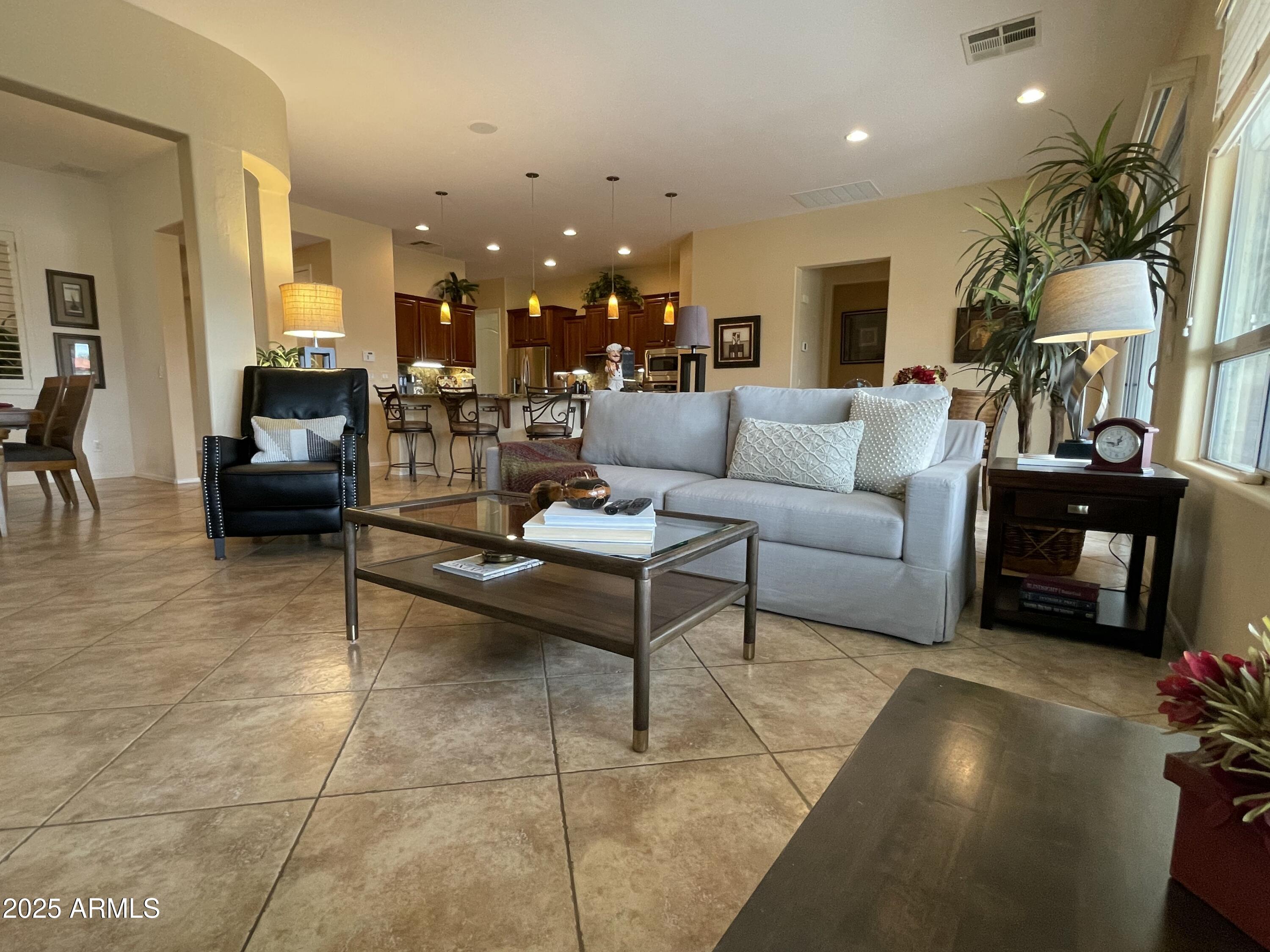 4268 E NIGHTINGALE Lane