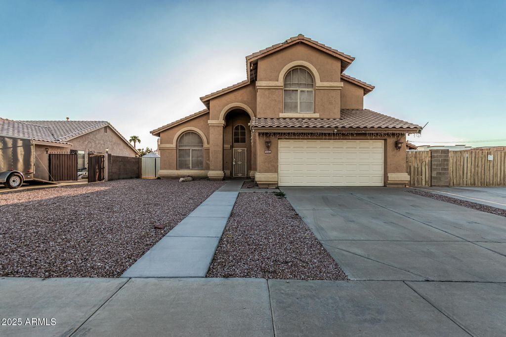 Photo of 13734 N 80th Drive, Peoria, AZ 85381 (MLS # 6918856)