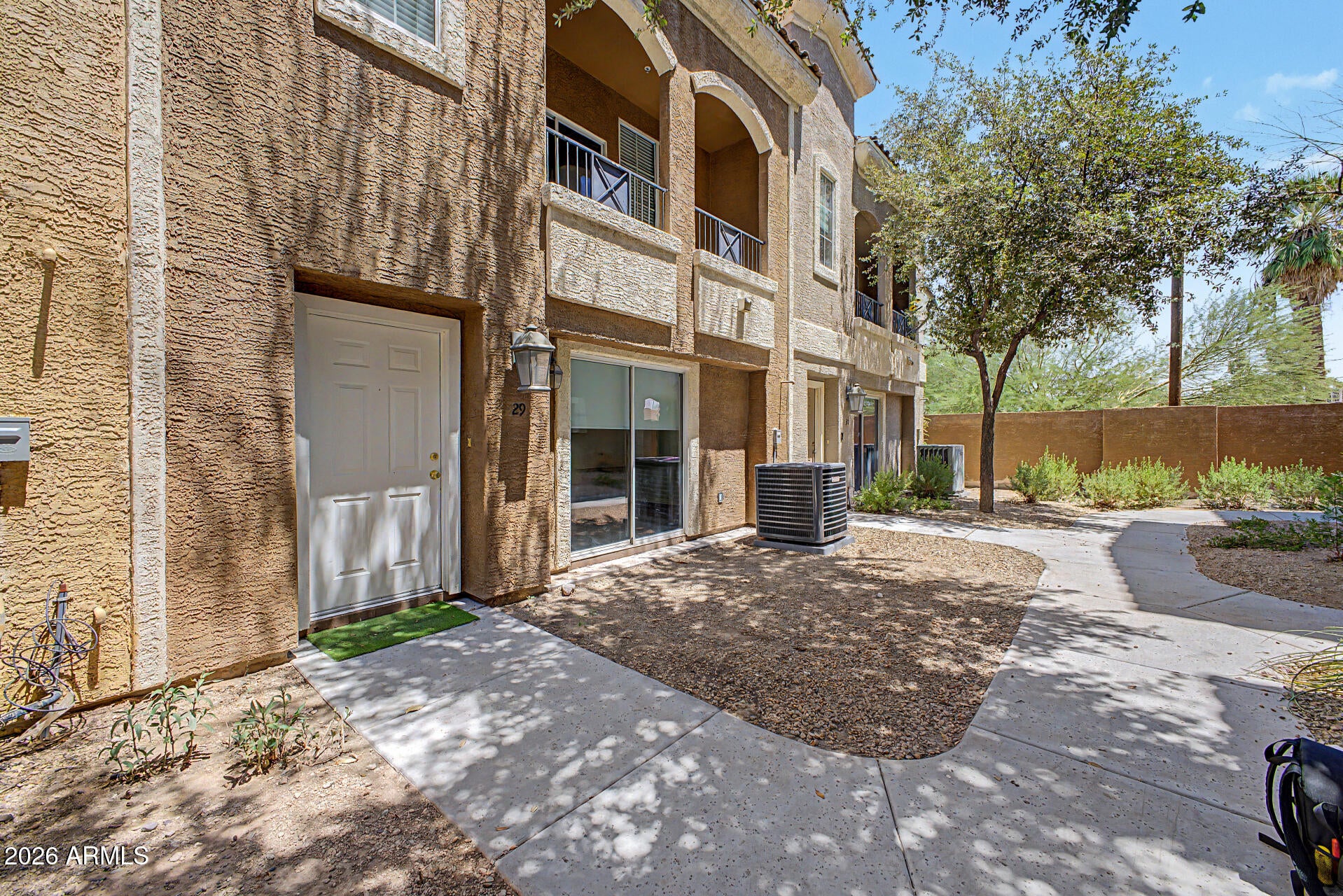 2450 W GLENROSA Avenue 29