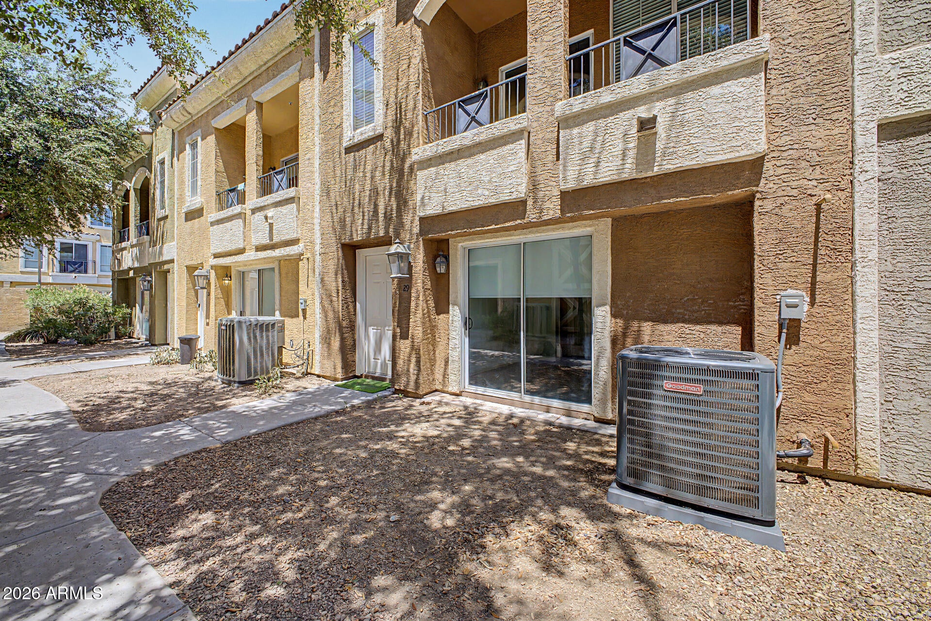 2450 W GLENROSA Avenue 29