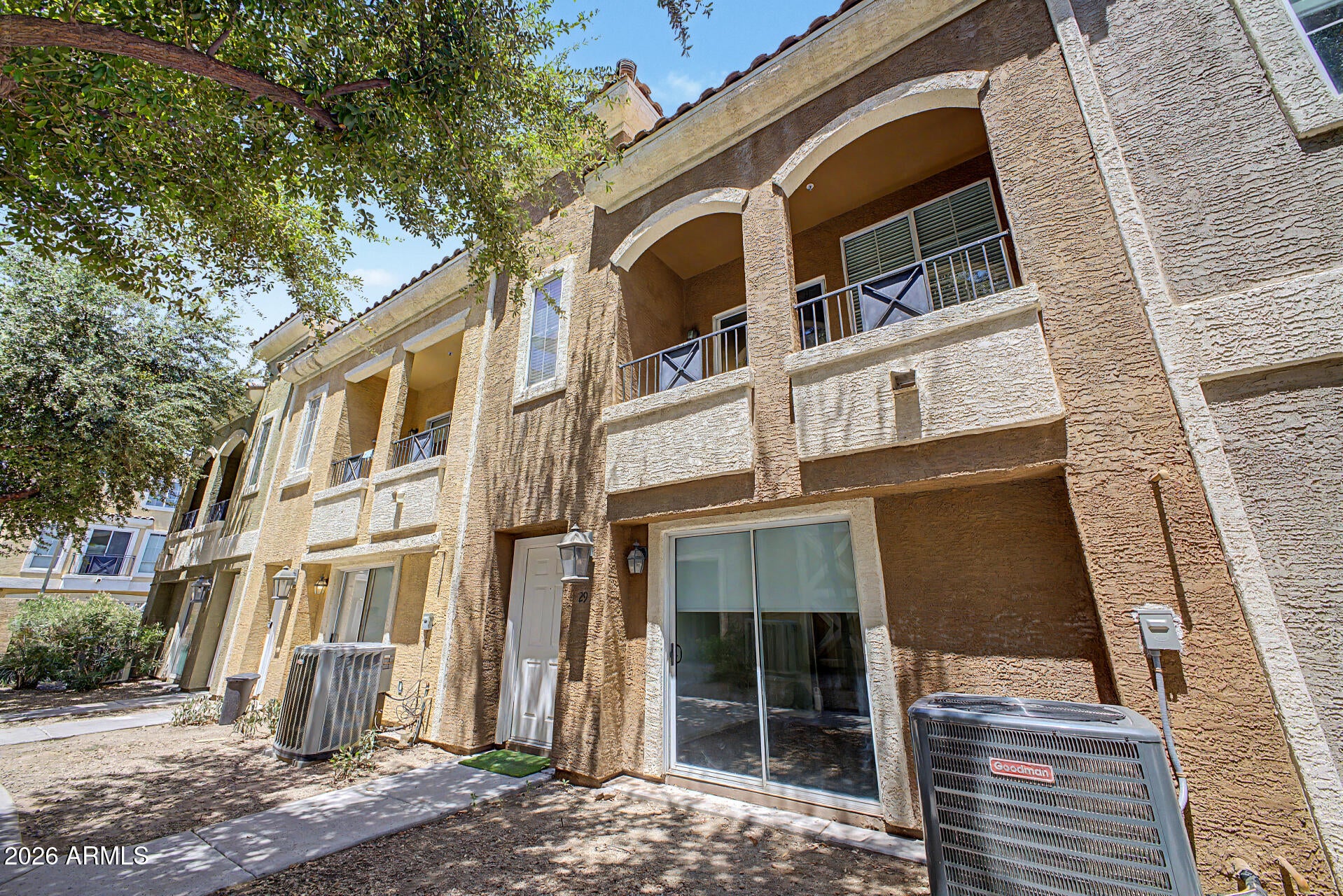 2450 W GLENROSA Avenue 29