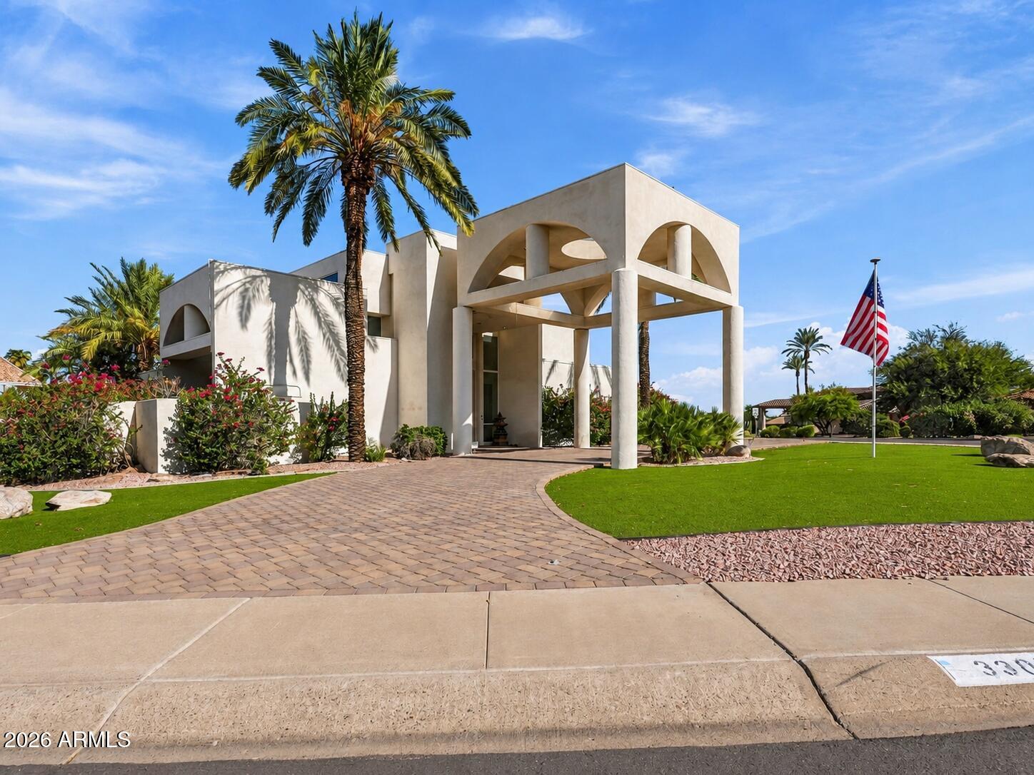 3307 E KACHINA Drive