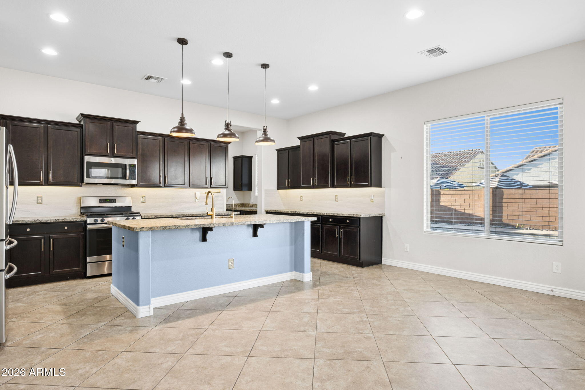 20252 E QUINTERO Road