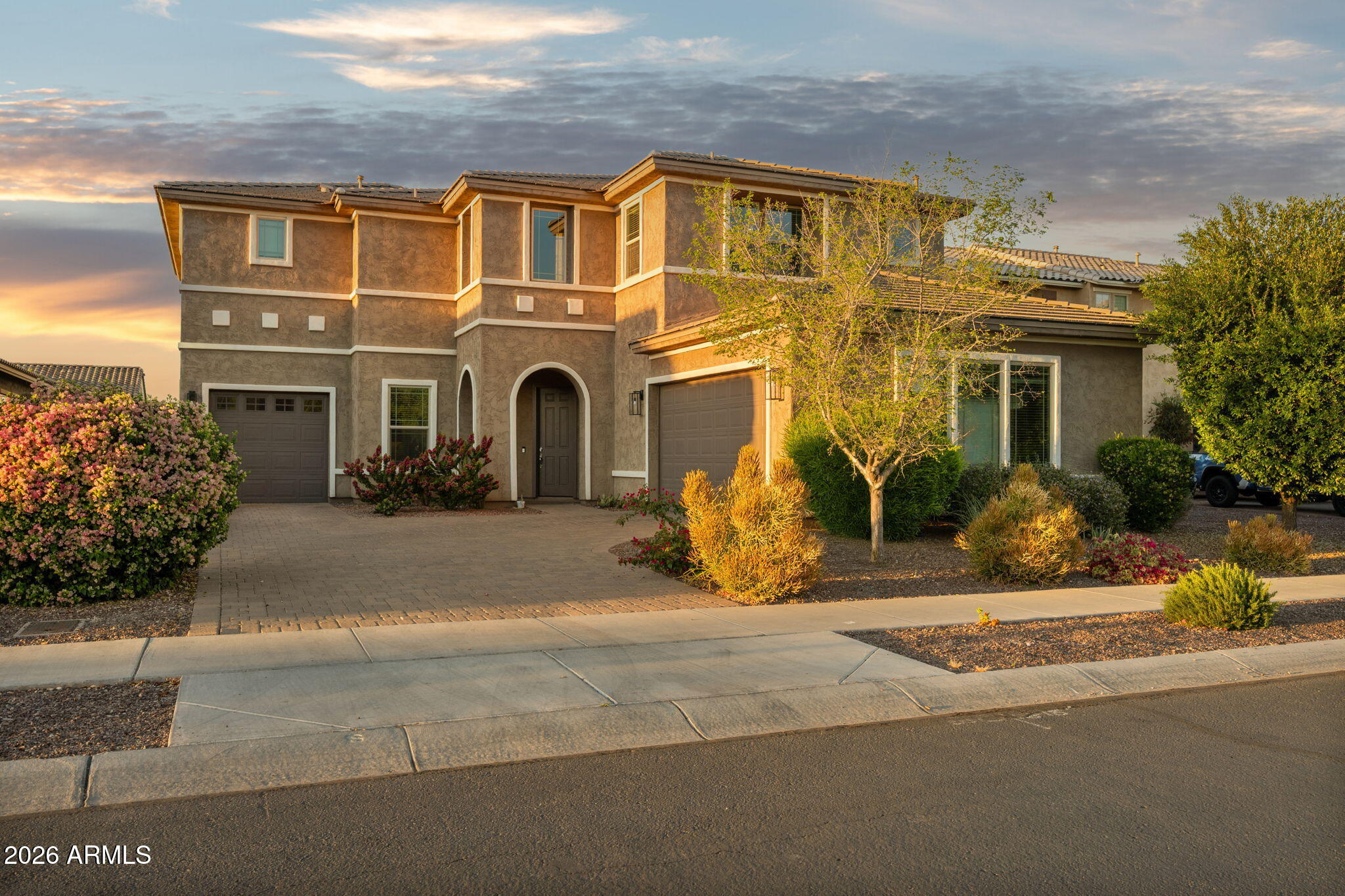 20252 E QUINTERO Road